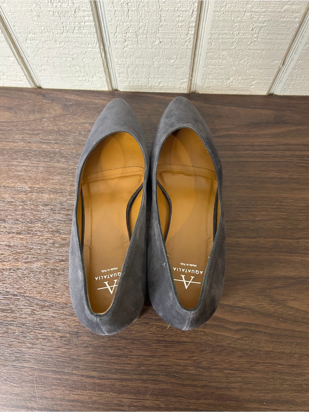 Aquatalia Suede Pumps, size 8. - Picture 6 of 8